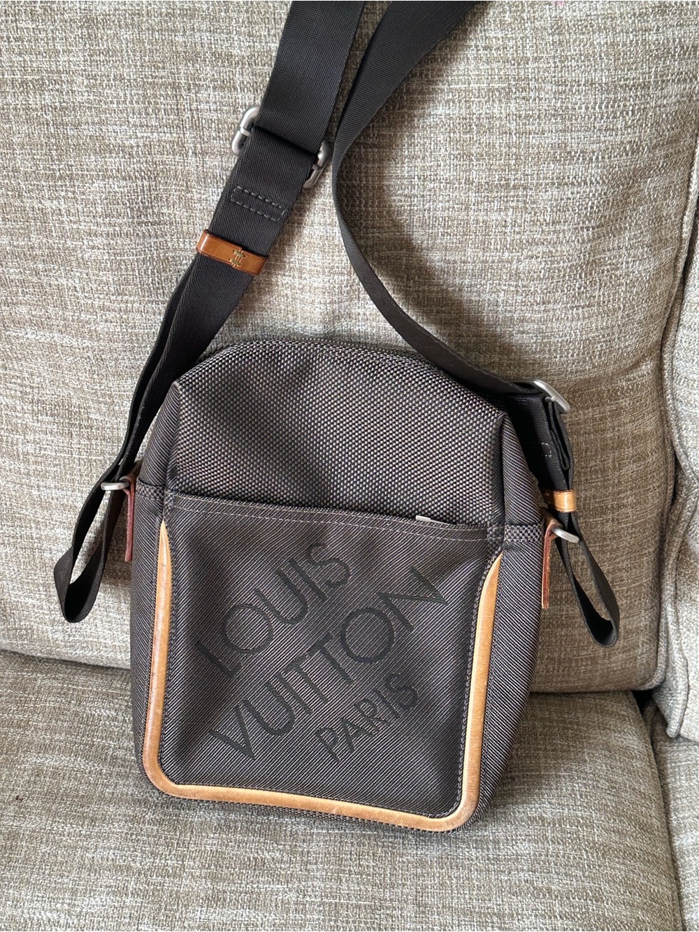 Louis Vuitton Unisex Damier Geant Citadin Canvas Messenger Bag